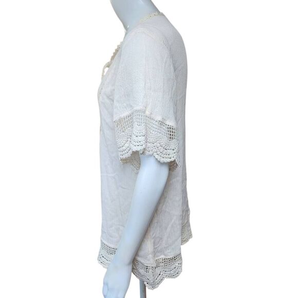 Listicle Cream Blouse With Crocheted Accents (M) - Picture 3 of 5